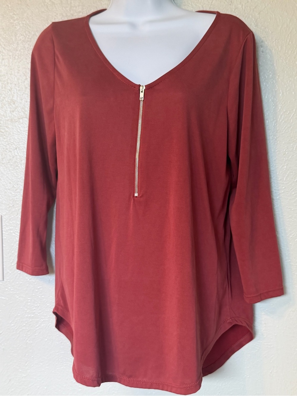 Green Envelope 3/4 Sleeve Zipper Modal Shirt Top in The Color Paprika Sz M